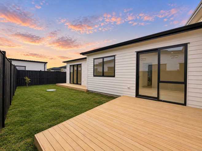 4 Rillside Crescent, Milldale