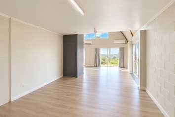 142 Young Access, Dairy Flat