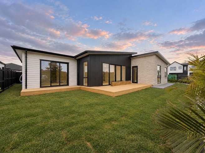 6 Rillside Crescent, Milldale