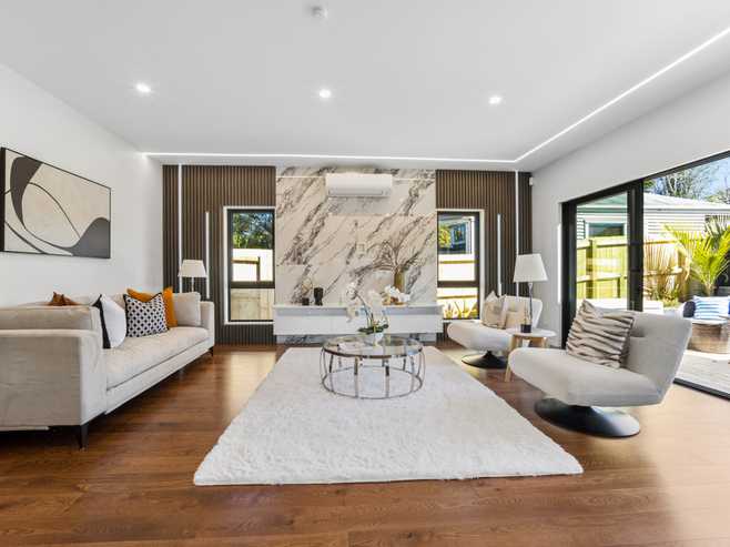 16E Hazelmere Road, Sandringham