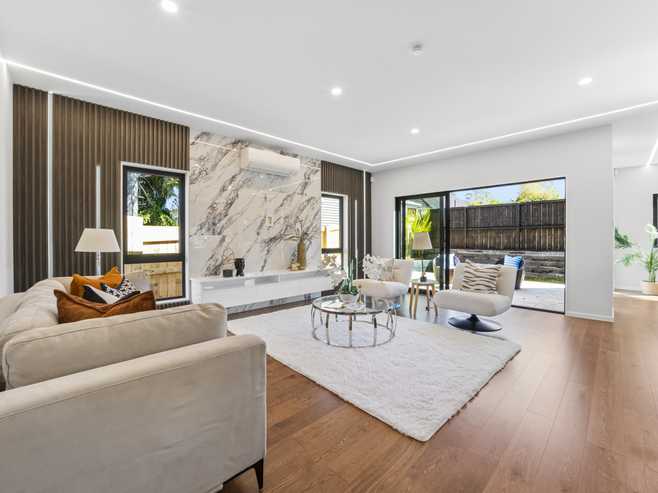 16E Hazelmere Road, Sandringham