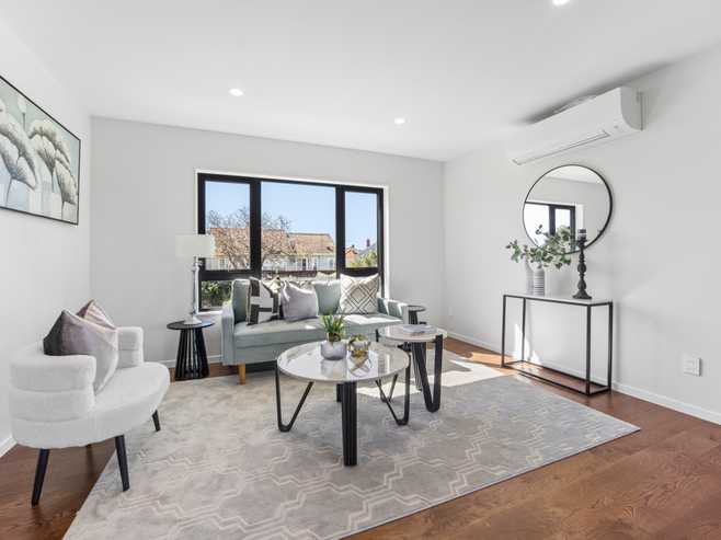 16E Hazelmere Road, Sandringham