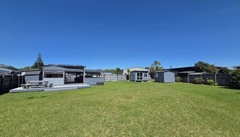 104 Kauri Crescent, Matarangi