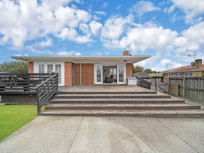 54 Alma Crescent, PAPAKURA