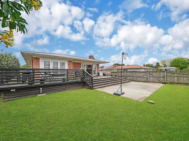 54 Alma Crescent, PAPAKURA