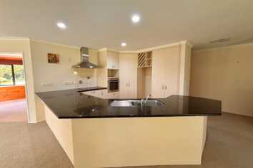 1156 Braemar Road, Manawahe