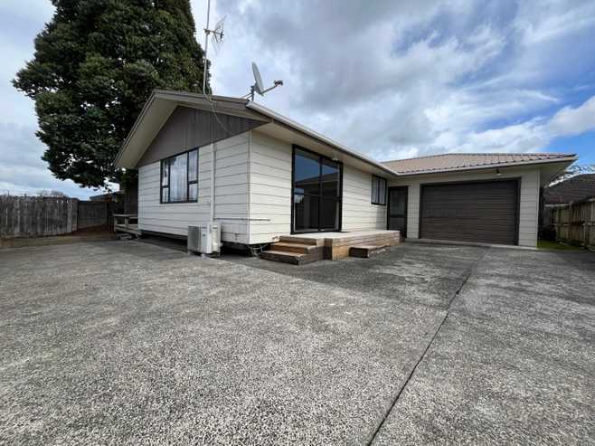 2/22 Nelson Street, Papakura