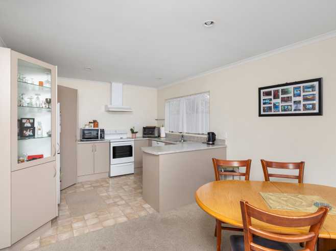 18/2 William Donald Drive, Masterton