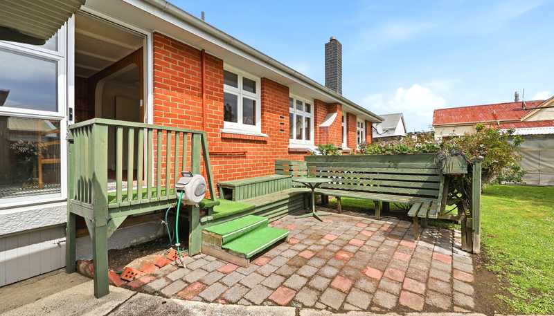 128 Macandrew Road, South Dunedin