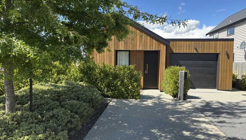 8 Matakanui Lane, Wanaka