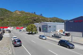 Modern High Stud Warehousing