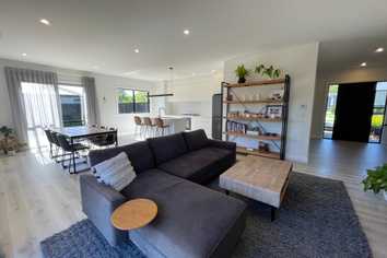 2 Tuawa Lane, Clevedon