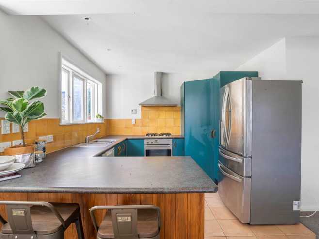 4a Montgomery Ave, Belmont
