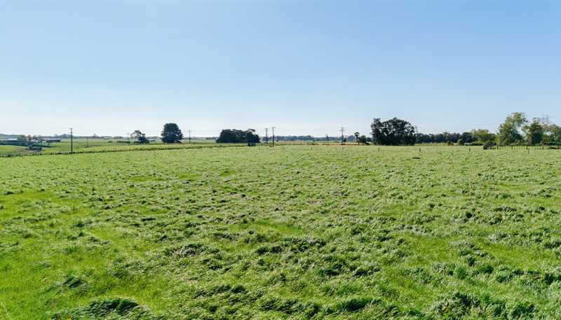 319 Waiau Road, Onaero