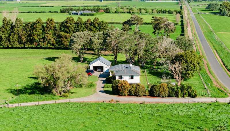 319 Waiau Road, Onaero