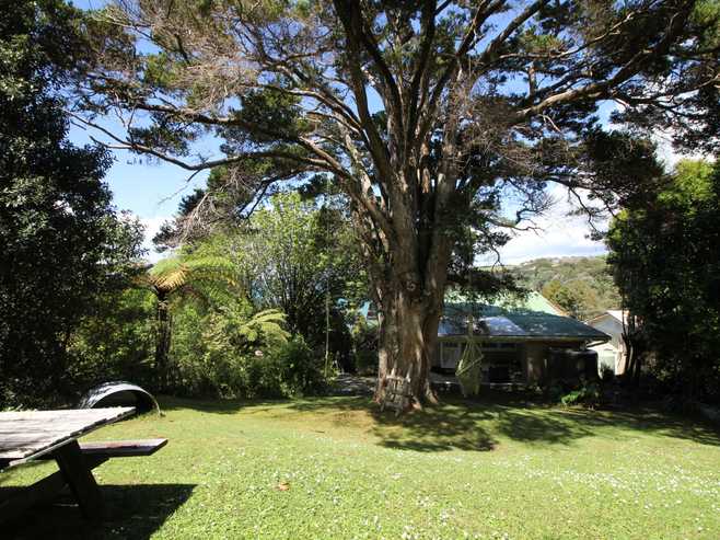 27 Clinton Road, Tawharanui Peninsula