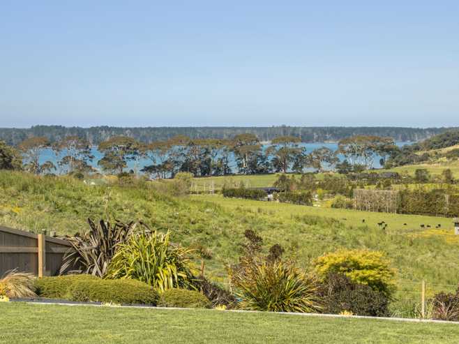 192E Ongare Point Road, Katikati