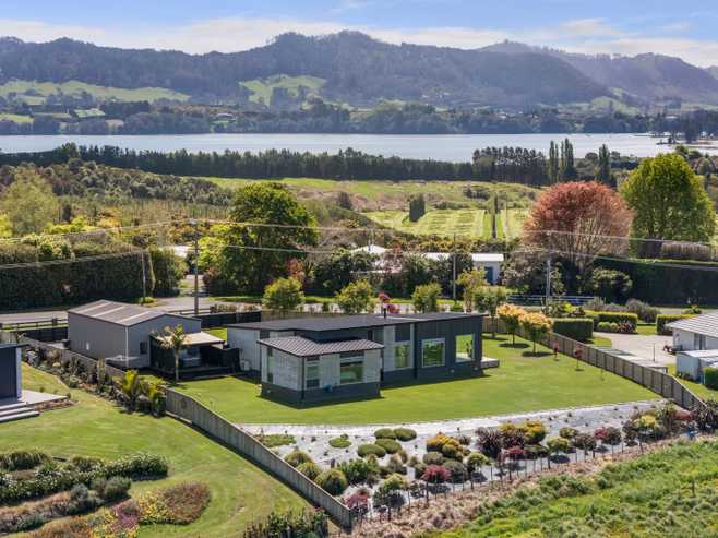 192E Ongare Point Road, Katikati