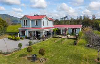 155 Peka Peka Road, Peka Peka
