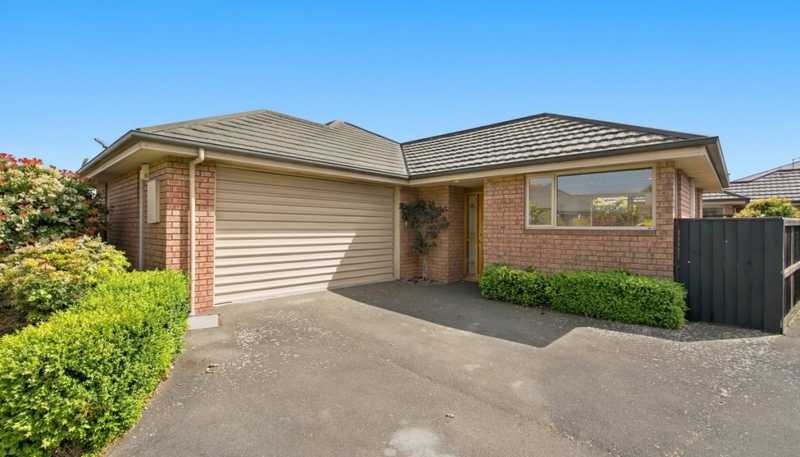 24 Parade Court, Addington