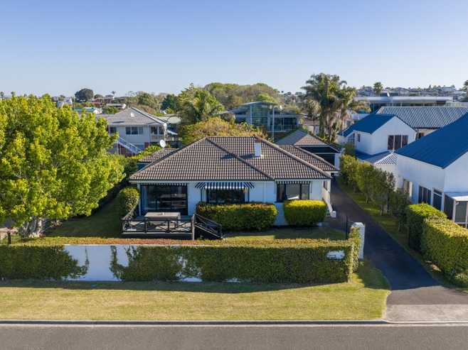 74 Harbour Drive, Otumoetai