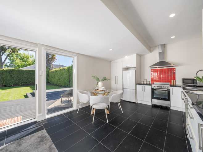 95 Edward Avenue, Edgeware