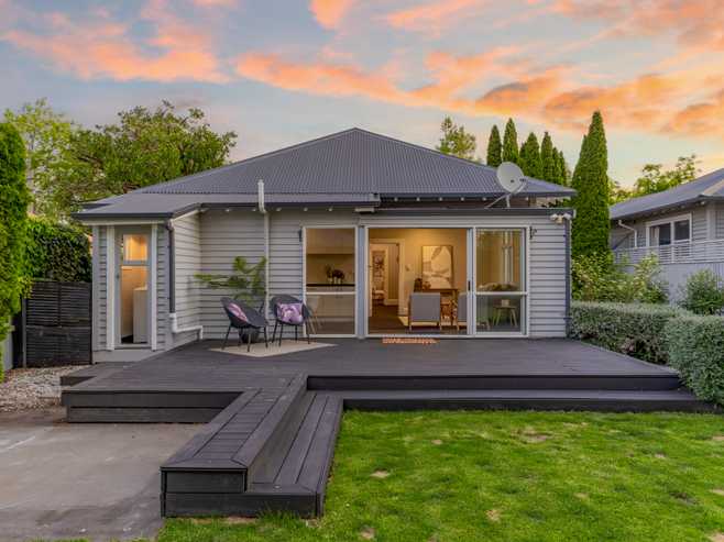 95 Edward Avenue, Edgeware