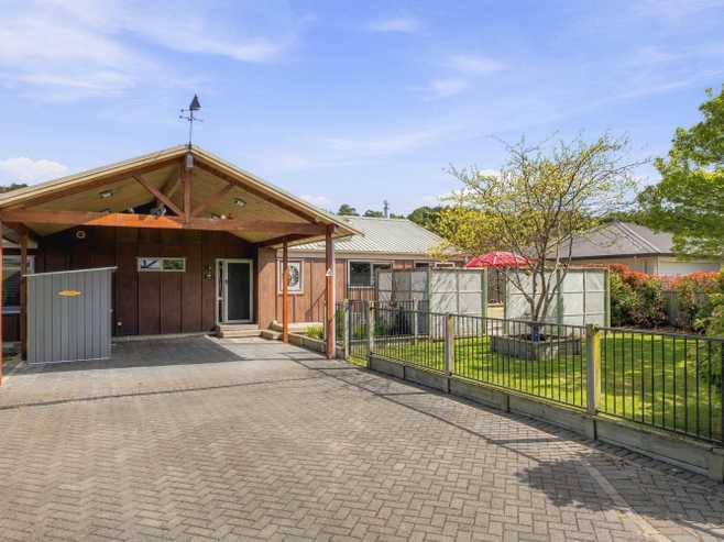 37 Pukeko Way, Kinloch