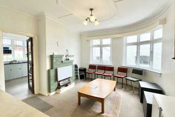 Room 3/81 London Street, Dunedin Central