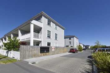 21/15 Bunyan Street, Waltham