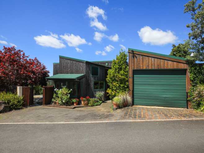 134 Lake Crescent, Hamilton Lake