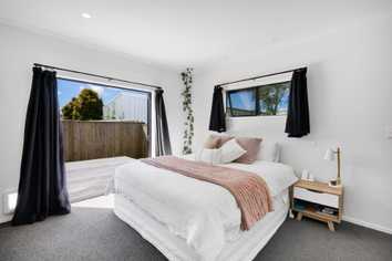 54b Cloten Road, Stratford