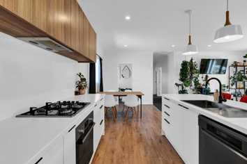 54b Cloten Road, Stratford