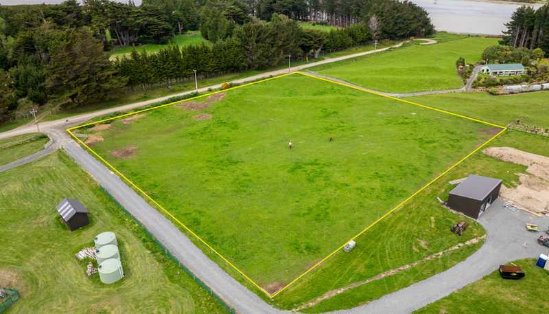 420 Oreti Road, Otatara