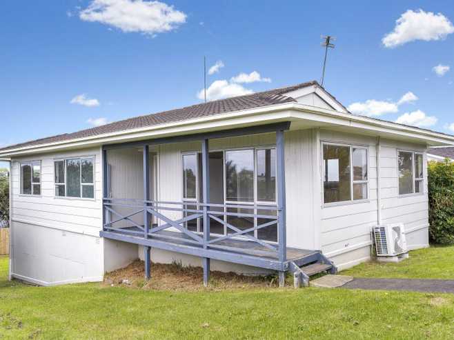 389 Mahia Road, Weymouth