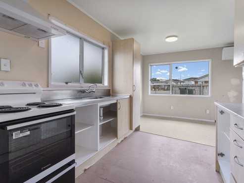 389 Mahia Road, Weymouth