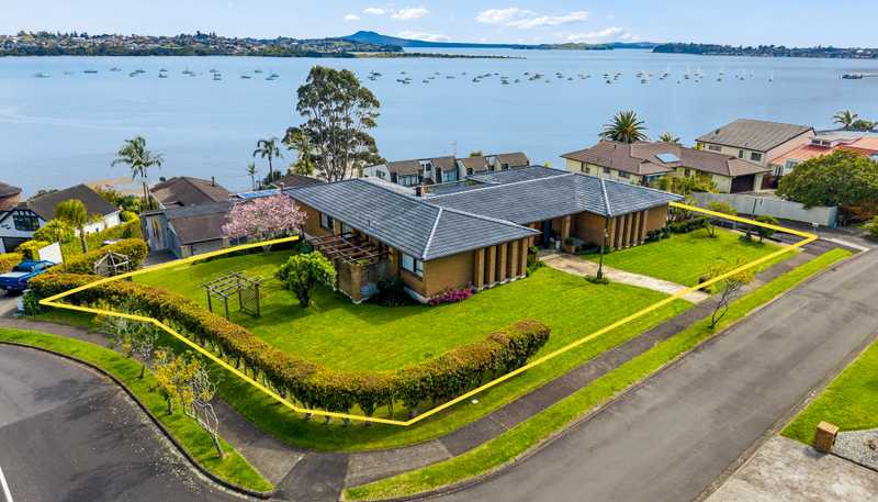 2 Lilford Place, Half Moon Bay