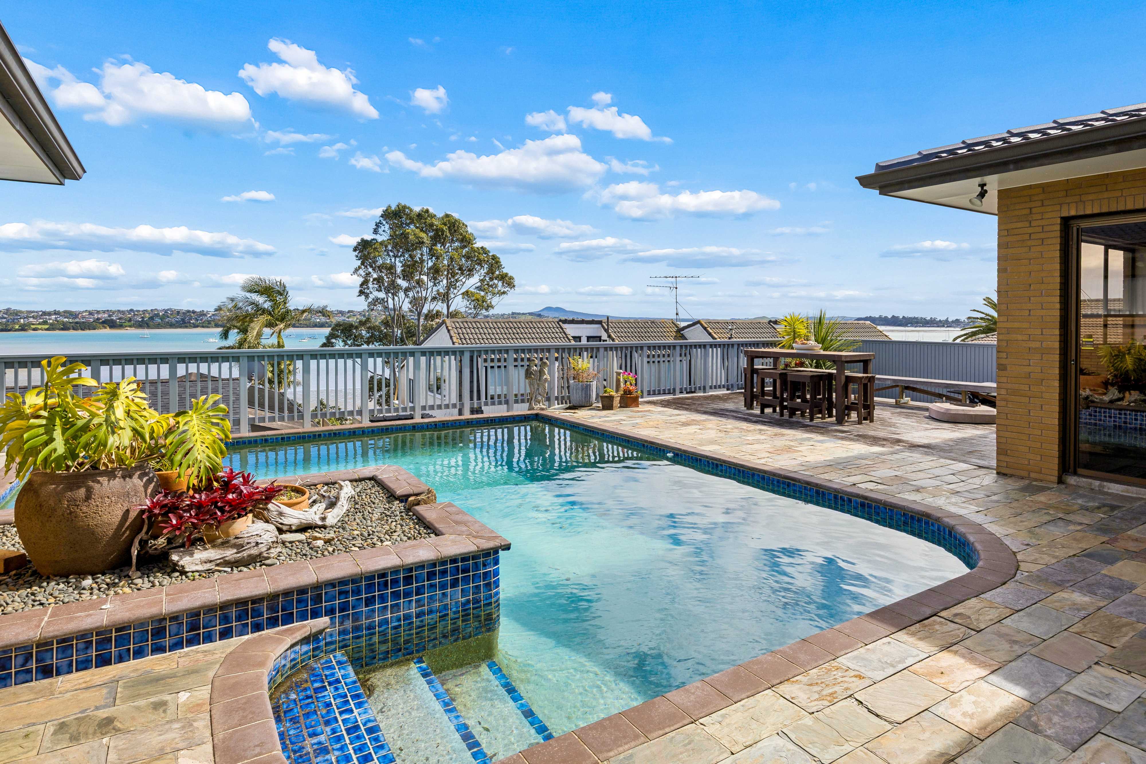2 Lilford Place, Half Moon Bay, Manukau City - For Sale - realestate.co.nz