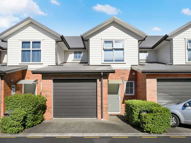 49 Chiefs Court, Hamilton East