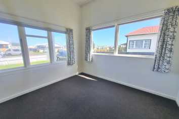 90 Hinau Street, Castlecliff