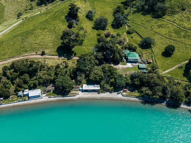 630 Gordons Road , Waiheke Island