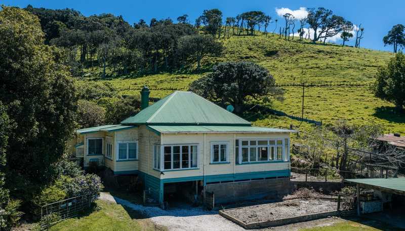 630 Gordons Road , Waiheke Island