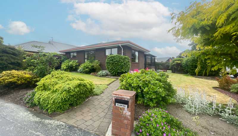 9 Lowry Ave, Redwood