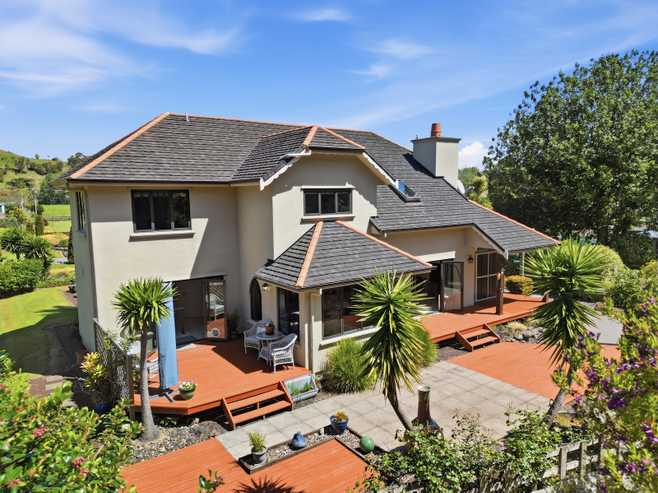 9 Water Race Lane, Thames