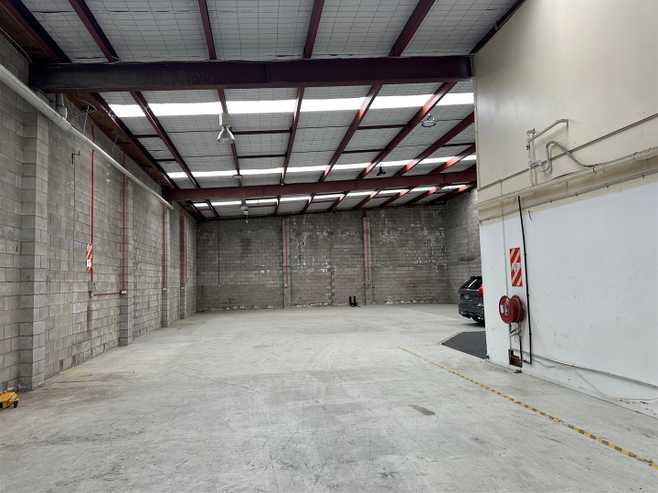 Refurbished Road Front 373sqm Warehouse