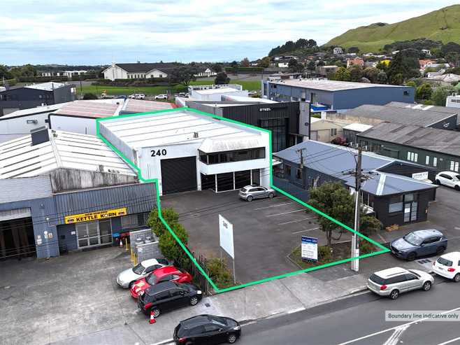 Refurbished Road Front 373sqm Warehouse
