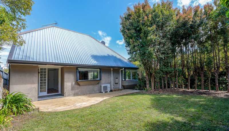 52 Rarangi Road, Saint Heliers