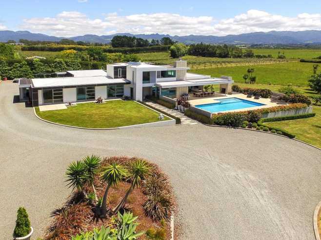 261C Walker Road East, Katikati