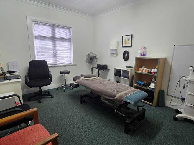 Unique Main Road tenancy