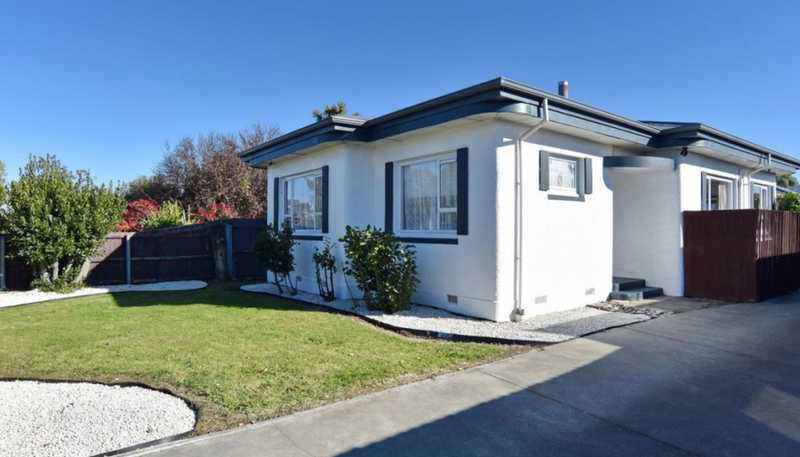 213 Main North Road, REDWOOD